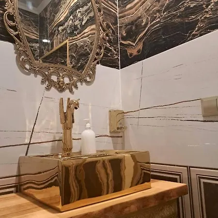 Vip Antique A1 Апартаменти