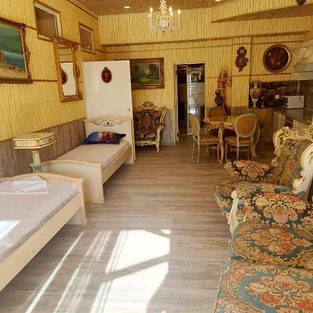 Апартаменти Vip Antique A1