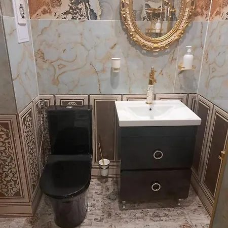 Апартаменти Vip Antique A1 *